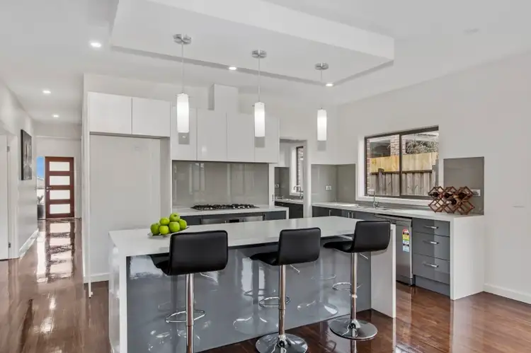 Fifth view of Homely house listing, 10 Telopea Avenue, Wallan VIC 3756