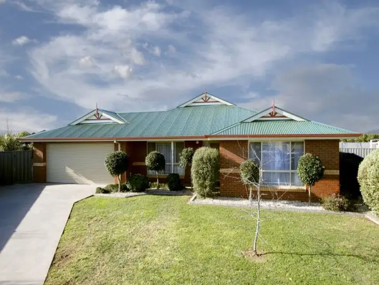 18 Janice Way, Sale VIC 3850