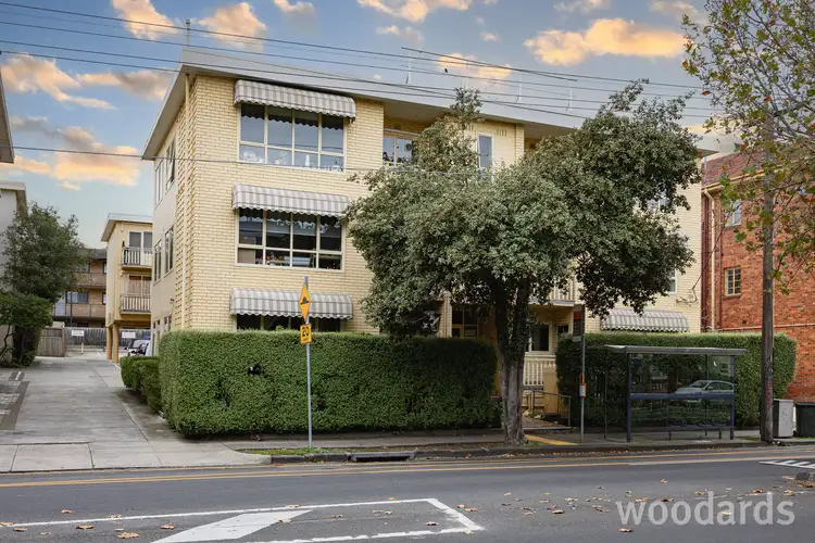 19/10 Mitford Street, St Kilda VIC 3182