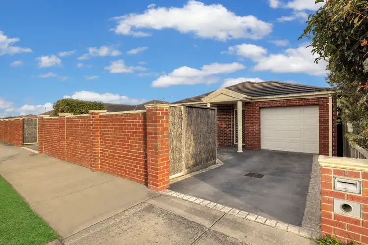 Main view of Homely unit listing, 2/22 Henty Street, Pakenham VIC 3810