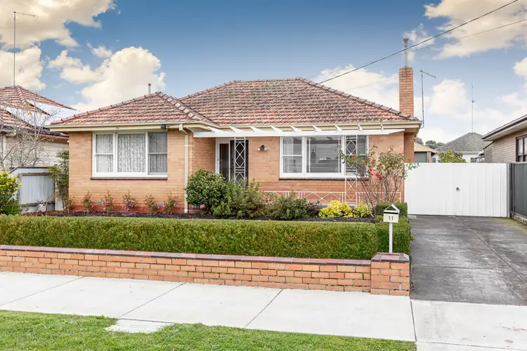 11 Grammar Street, Wendouree VIC 3355