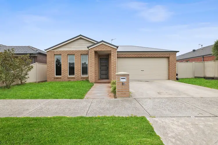 11 Chifley Drive, Delacombe VIC 3356