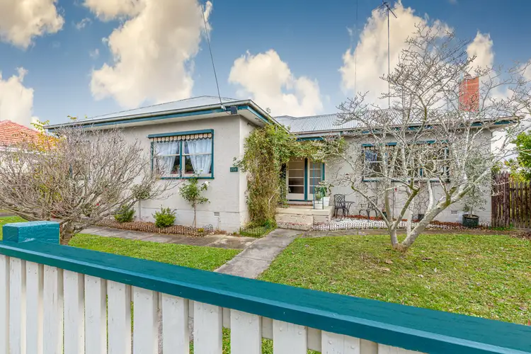 216 Yarrowee Parade, Redan VIC 3350