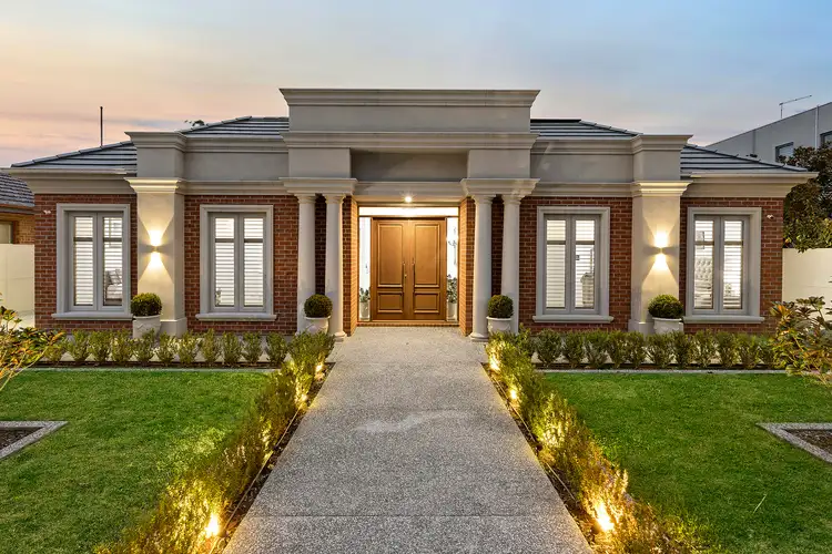 17 Cromer Road, Beaumaris VIC 3193