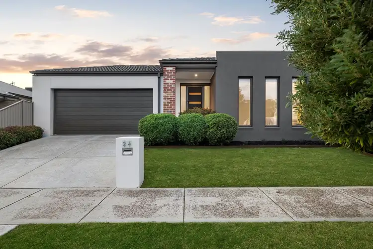 24 Sorrento Drive, Alfredton VIC 3350