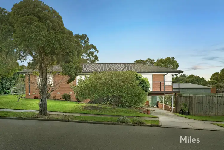 136 Mountain View Parade, Rosanna VIC 3084
