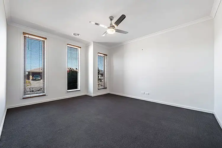 Sixth view of Homely house listing, 32 Palladium Circle, Beveridge VIC 3753