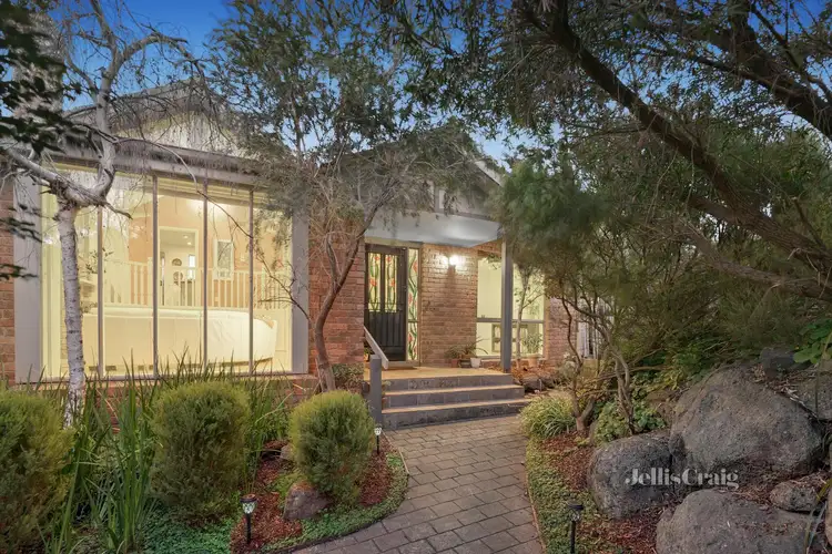 7 Lyons Rise, Eltham VIC 3095