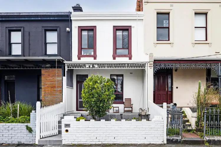 12 Eades Place