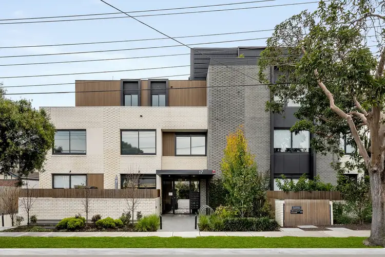 Main view of Homely townhouse listing, 3/17 Loranne Street, Bentleigh VIC 3204