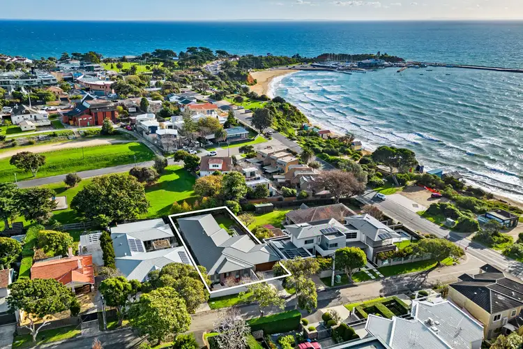 1 Grange Road, Mornington VIC 3931