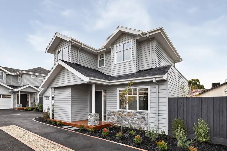 2/15 Springfield Street, Briar Hill VIC 3088
