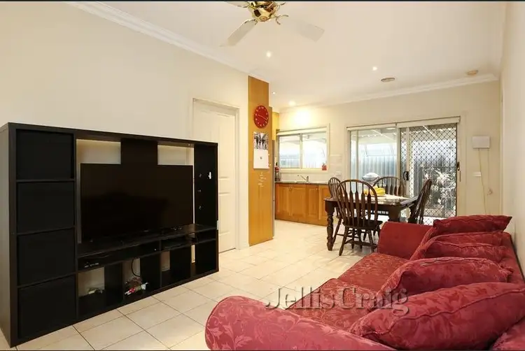 49 Elstone Avenue