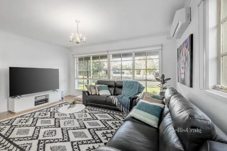 Third view of Homely house listing, 5 Seathorpe Avenue, Bentleigh East VIC 3165