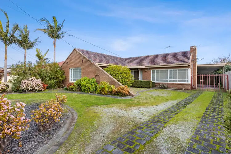 5 Prince Charles Street, Clayton VIC 3168