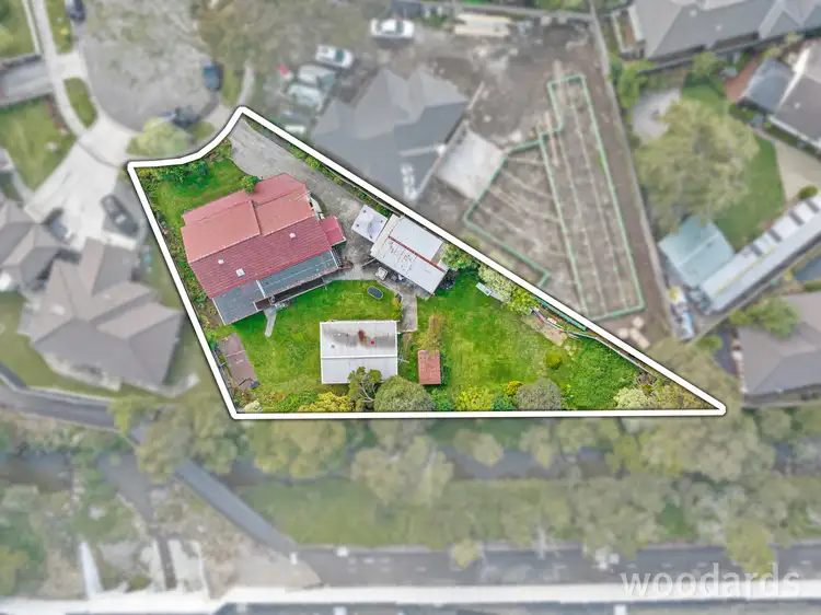 9 Kathy Court, Mooroolbark VIC 3138