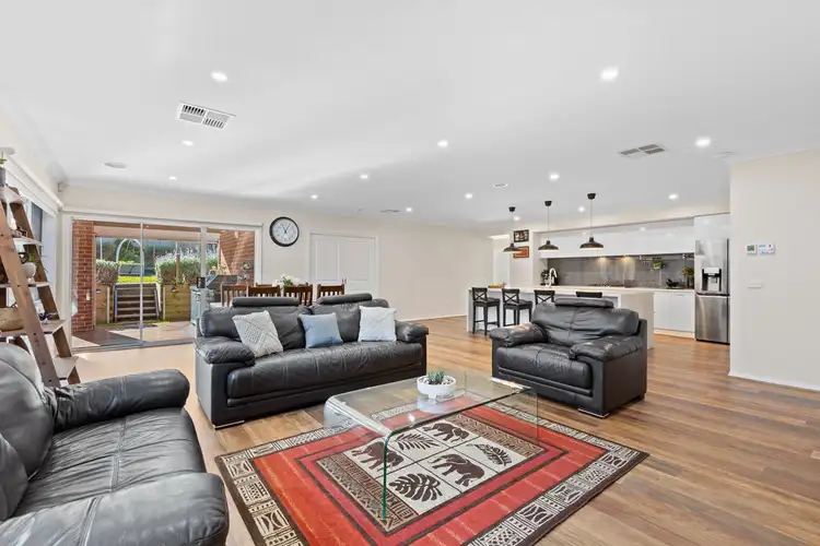 Sixth view of Homely house listing, 4 Griffiths Court, Mount Waverley VIC 3149