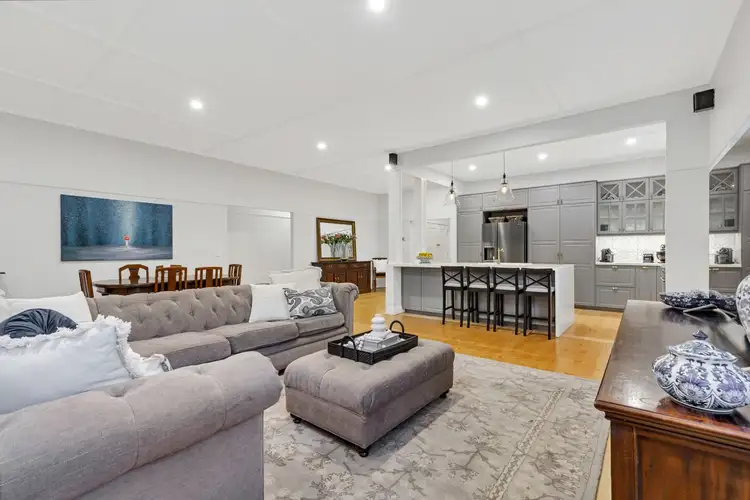 Second view of Homely house listing, 10 Eleebana Avenue, Hughesdale VIC 3166