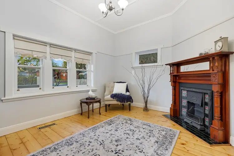 Fifth view of Homely house listing, 10 Eleebana Avenue, Hughesdale VIC 3166