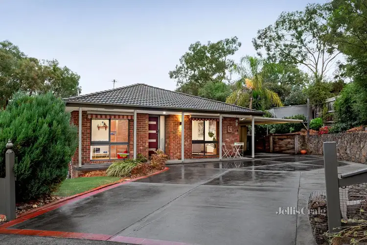 6 Henley Close, St Helena VIC 3088
