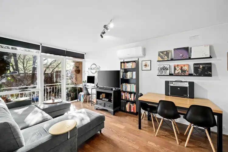 2/13 Passfield Street, Brunswick West VIC 3055