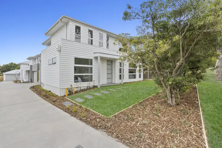 1/2 Banks Street, Mccrae VIC 3938