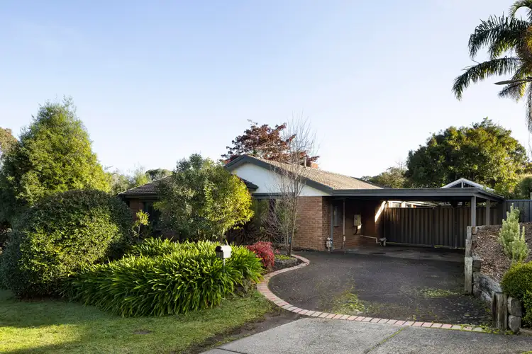 1 Kelbow Close, St Helena VIC 3088