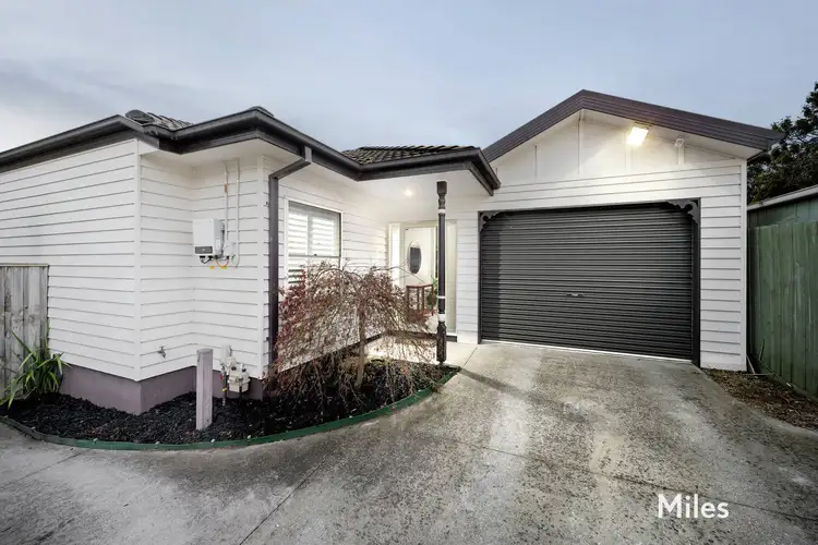 Main view of Homely unit listing, 2/42 Erskine Road, Macleod VIC 3085
