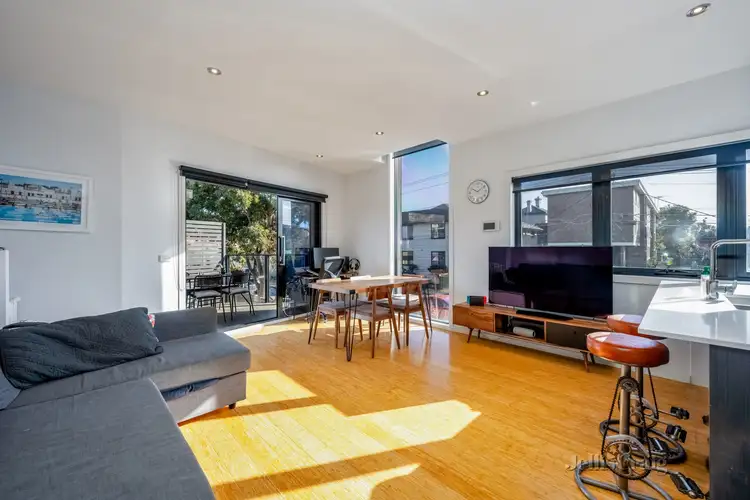 11 Barningham Street