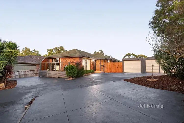 19 Arcadia Way, Eltham North VIC 3095