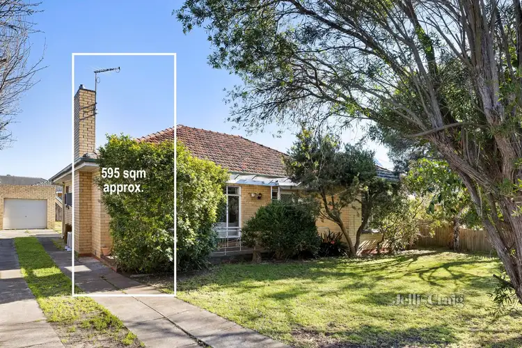 3 Sandra Grove, Bentleigh VIC 3204