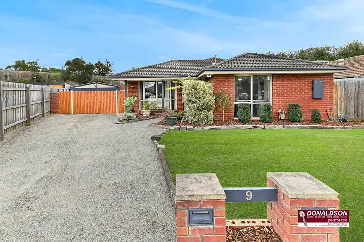 9 Durham Court, Narre Warren VIC 3805
