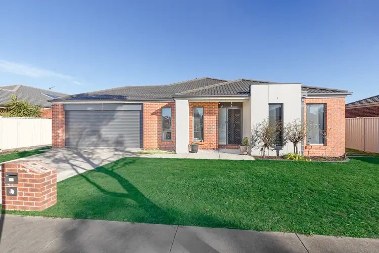 17 Ascot Gardens Drive, Delacombe VIC 3356