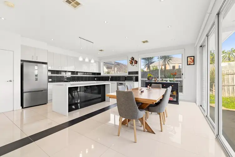 Fifth view of Homely townhouse listing, 2/34 Dickson Street, Mount Waverley VIC 3149