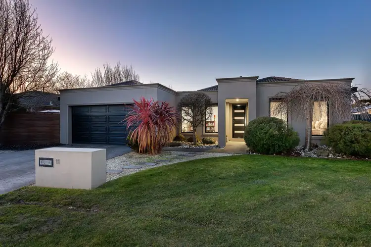 11 Suffolk Court, Alfredton VIC 3350