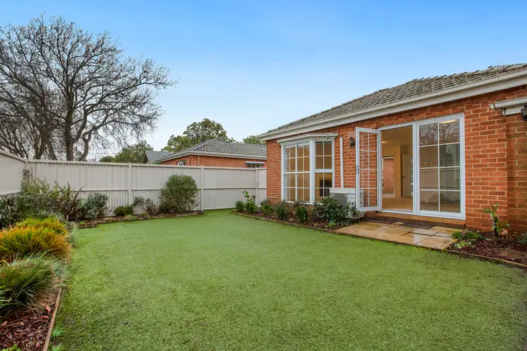 103 Dendy Street