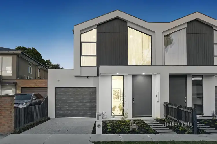 2d Hopetoun Court, Bentleigh East VIC 3165