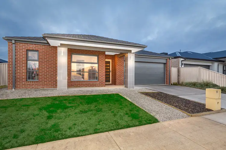15 Barn Owl Avenue, Winter Valley VIC 3358