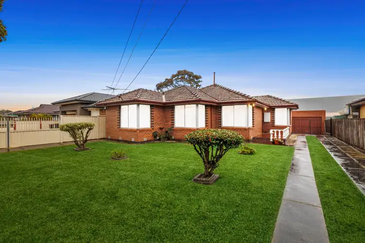 5 Brady Avenue, Clayton South VIC 3169