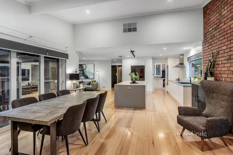 7 Outlook Crescent, Briar Hill VIC 3088