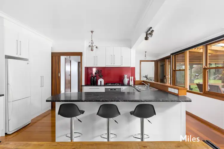 Fifth view of Homely house listing, 5 Oakhurst Avenue, Heidelberg VIC 3084