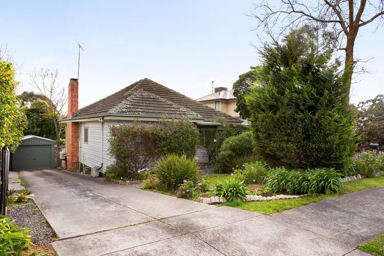 13 Hoban Avenue, Montmorency VIC 3094