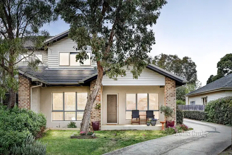 2/24 Strathallan Road, Macleod VIC 3085