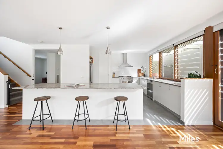 Fourth view of Homely house listing, 3 Everett Court, Macleod VIC 3085