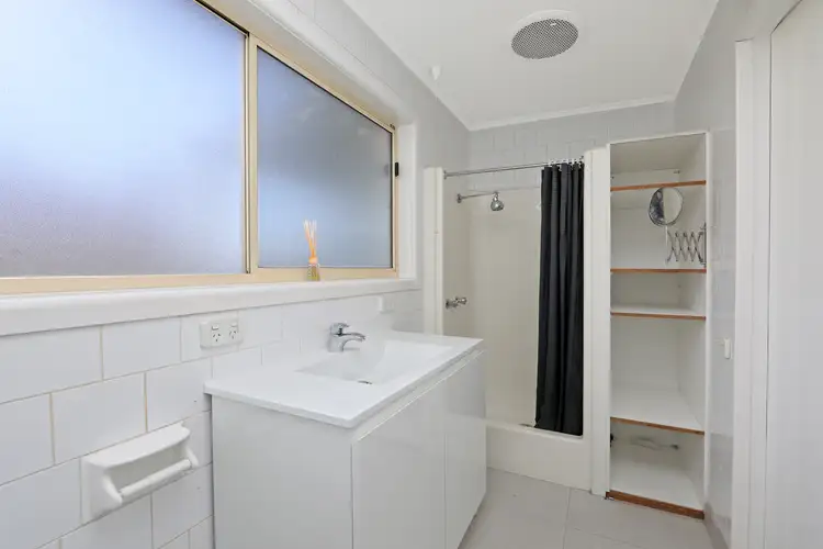 Fifth view of Homely house listing, 18 Bareena Avenue, Rowville VIC 3178