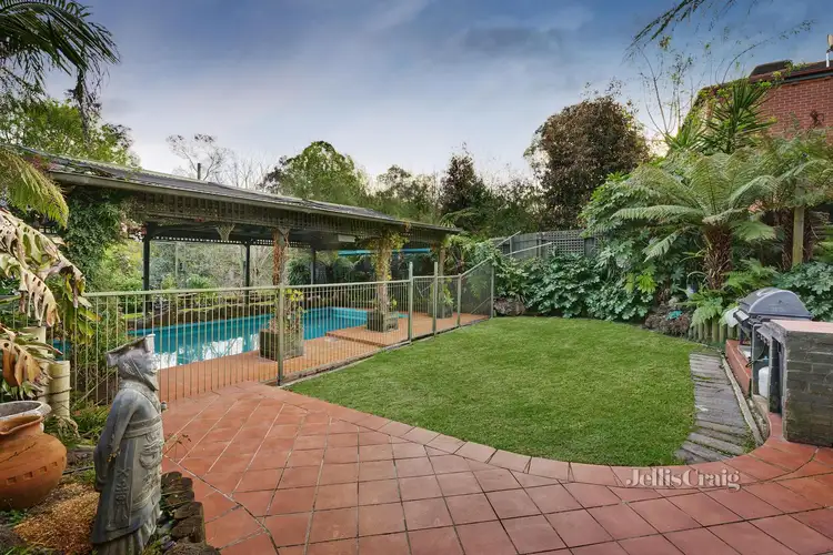 6 Meruka Drive, Eltham VIC 3095