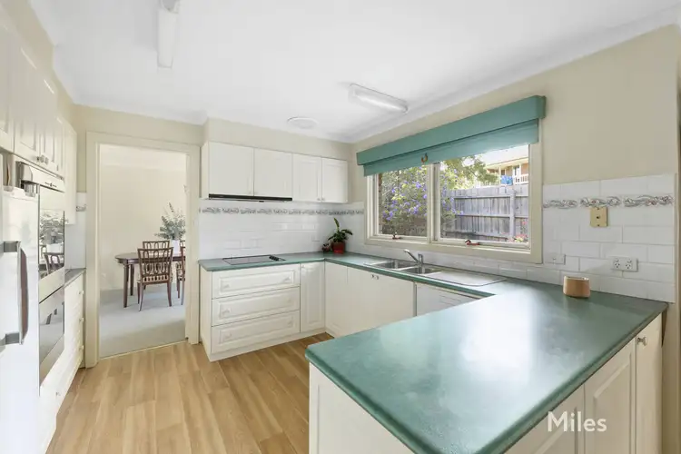 Fourth view of Homely house listing, 8 Devlin Court, Rosanna VIC 3084