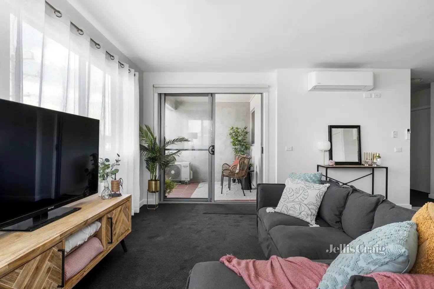 Main view of Homely apartment listing, 3/35 Rosstown Road, Carnegie VIC 3163