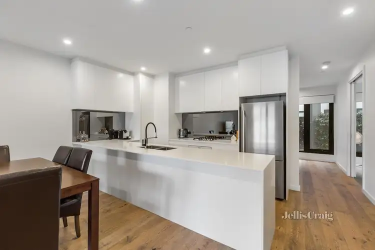 111/110-112 Mimosa Road, Carnegie VIC 3163