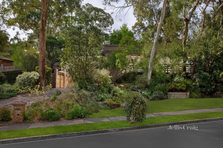 14 Bainbridge Drive, Eltham VIC 3095